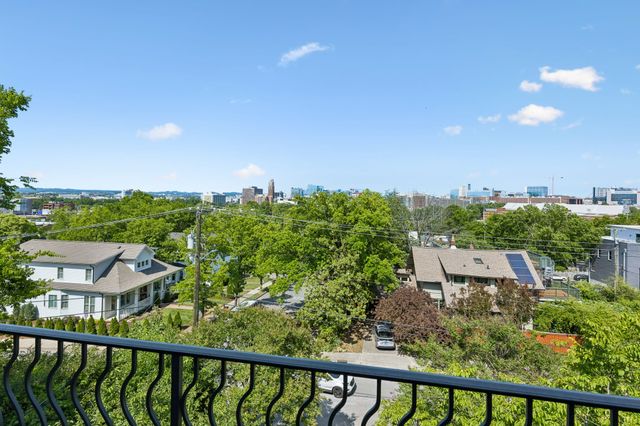 301 32nd Ave, S, Nashville, TN 37212