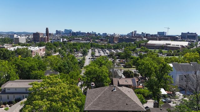 301 32nd Ave, S, Nashville, TN 37212