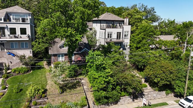 301 32nd Ave, S, Nashville, TN 37212