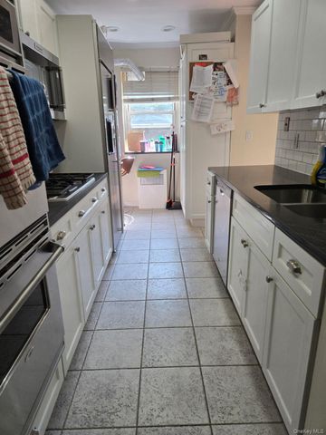 463 Summit Avenue 1- I, Cedarhurst, NY 11516