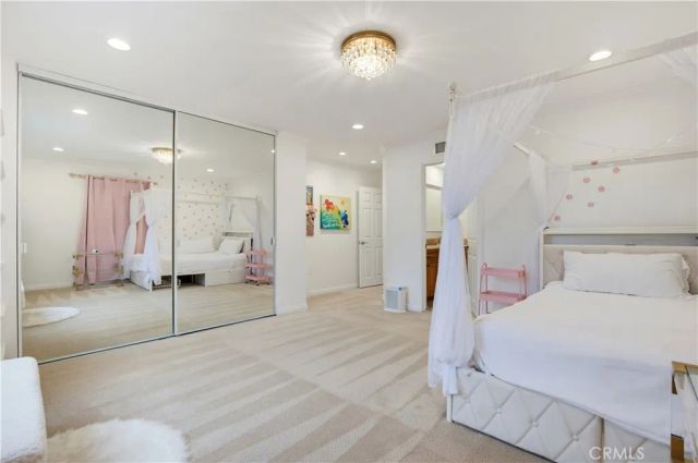4155 Vicasa, Calabasas, CA 91302