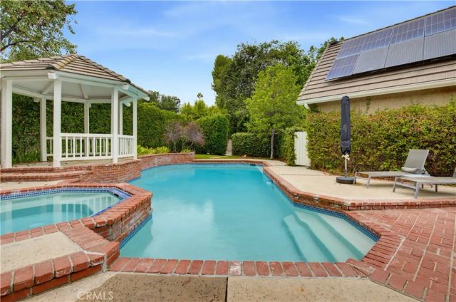 4155 Vicasa, Calabasas, CA 91302