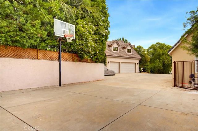 4155 Vicasa, Calabasas, CA 91302