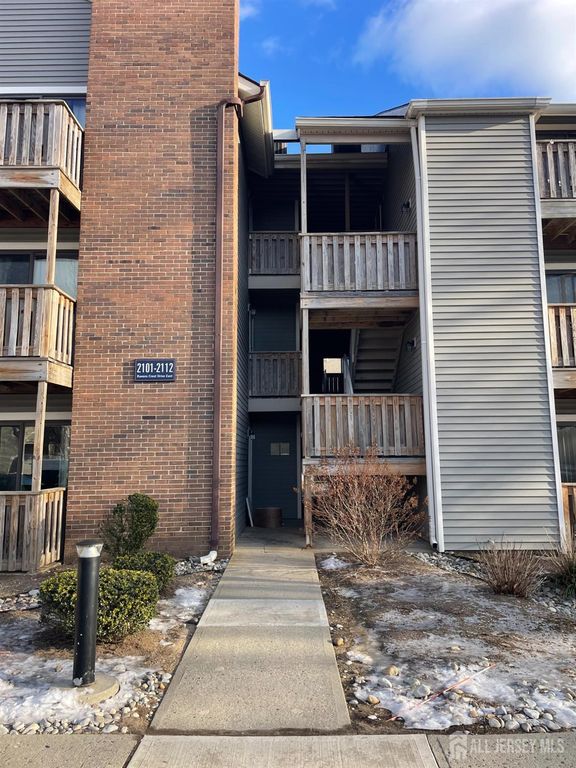 2107 Raven's Crest Drive, Plainsboro, NJ 08536