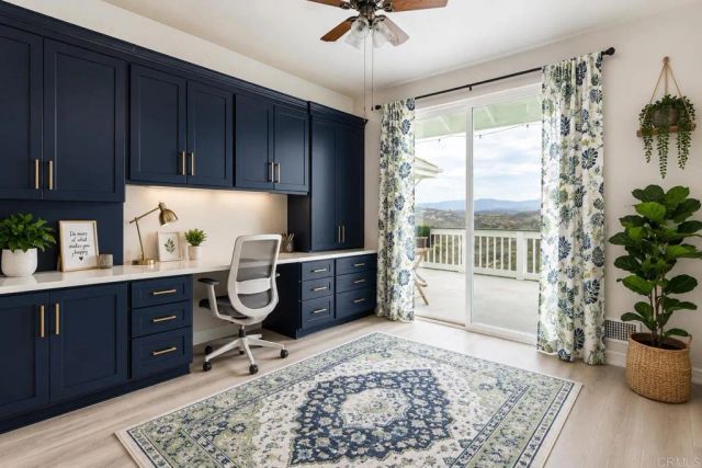 4327 Hollyhill Road, Vista, CA 92084