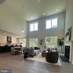 4 NESHAMINY CREEK CT #LOT 20, Doylestown, PA 18901