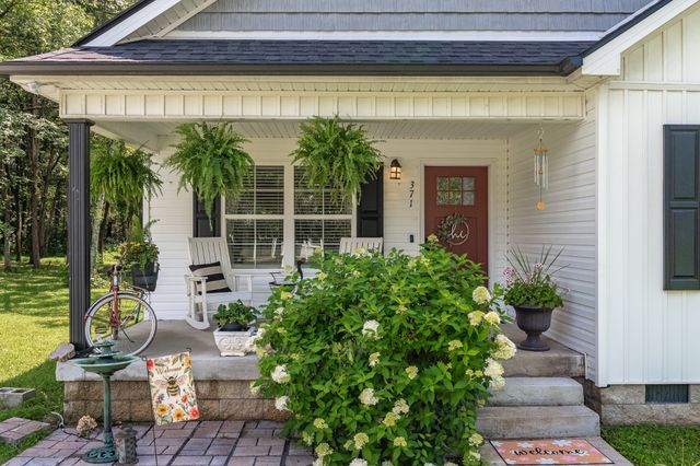 371 Holly Grove Rd, Lewisburg, TN 37091