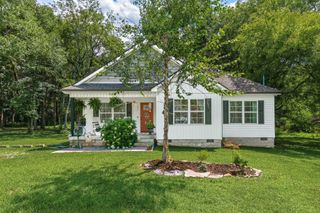 371 Holly Grove Rd, Lewisburg, TN 37091