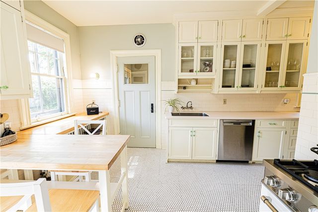 1440 Highland Avenue, Rochester, NY 14620
