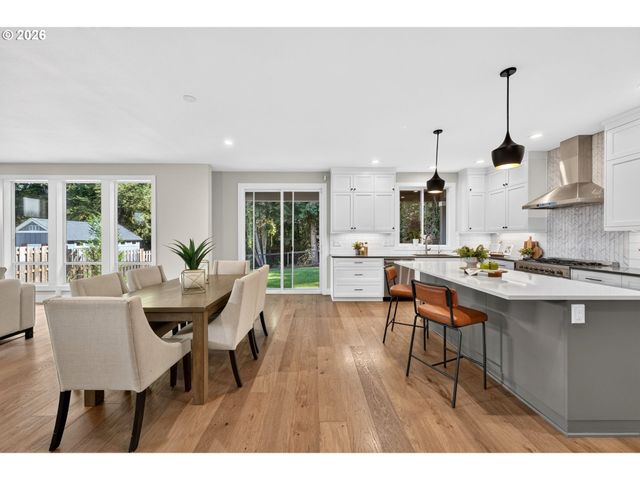 9228 Sw 50TH Ave, Portland, OR 97219