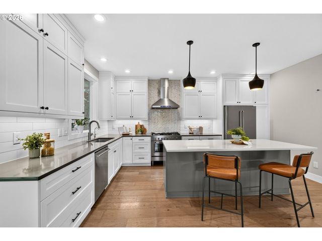 9228 Sw 50TH Ave, Portland, OR 97219