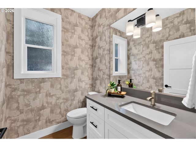 9228 Sw 50TH Ave, Portland, OR 97219