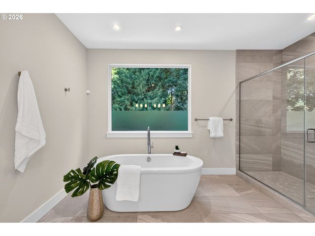 9228 Sw 50TH Ave, Portland, OR 97219