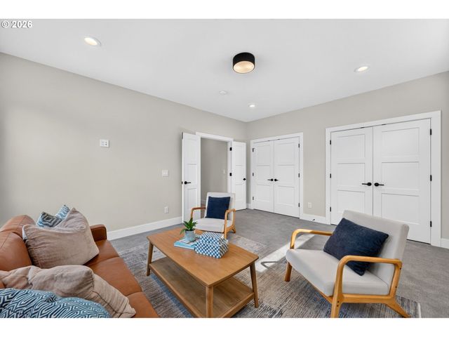 9228 Sw 50TH Ave, Portland, OR 97219