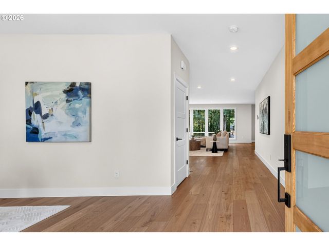 9228 Sw 50TH Ave, Portland, OR 97219