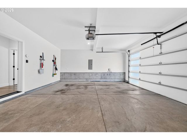 9228 Sw 50TH Ave, Portland, OR 97219