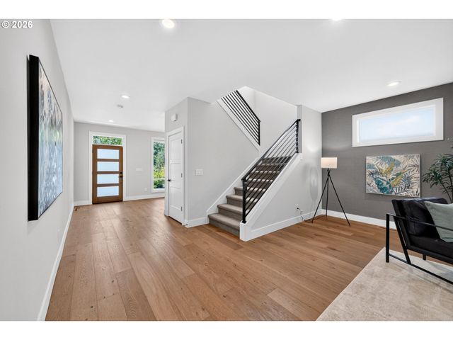 9228 Sw 50TH Ave, Portland, OR 97219