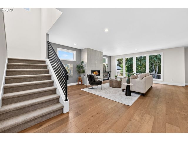 9228 Sw 50TH Ave, Portland, OR 97219