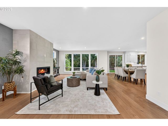 9228 Sw 50TH Ave, Portland, OR 97219
