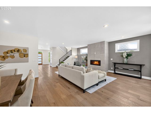 9228 Sw 50TH Ave, Portland, OR 97219