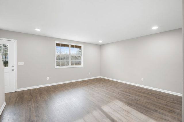 1204 Massman Dr, Nashville, TN 37217