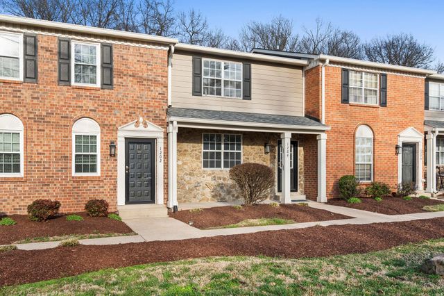 1204 Massman Dr, Nashville, TN 37217