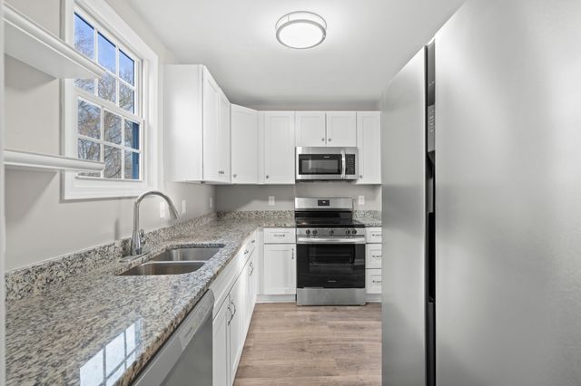 1204 Massman Dr, Nashville, TN 37217