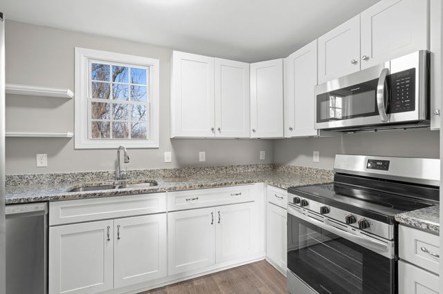 1204 Massman Dr, Nashville, TN 37217