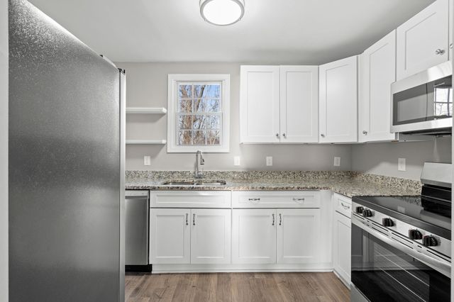 1204 Massman Dr, Nashville, TN 37217