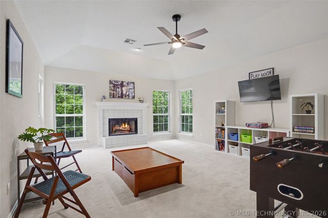 9012 S 41st West Avenue, Tulsa, OK 74132