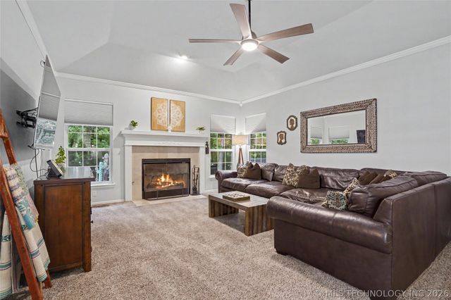 9012 S 41st West Avenue, Tulsa, OK 74132