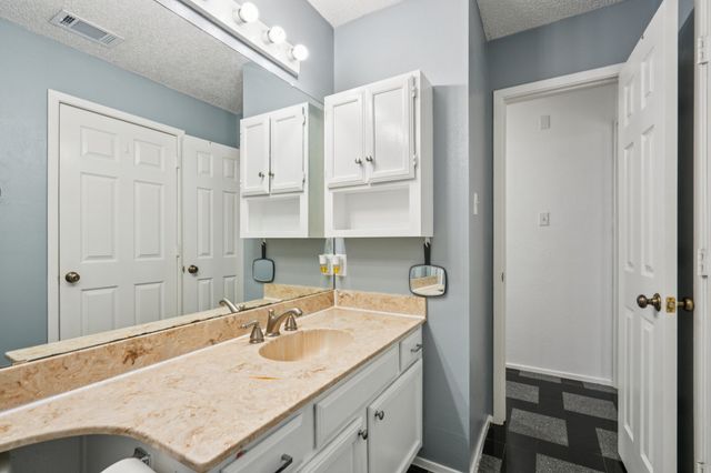 2307 Harrington Court, Euless, TX 76039