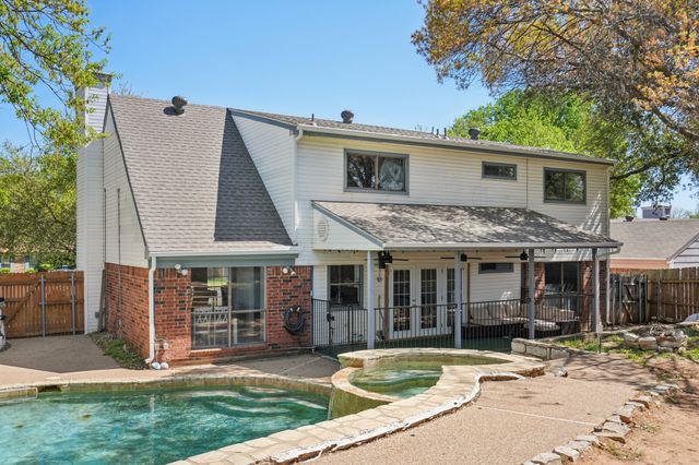 2307 Harrington Court, Euless, TX 76039
