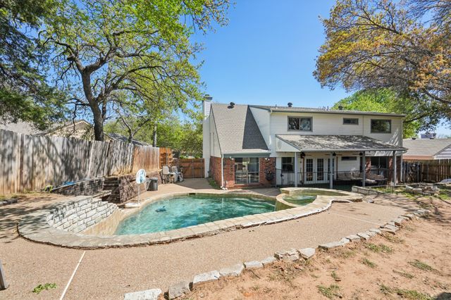 2307 Harrington Court, Euless, TX 76039