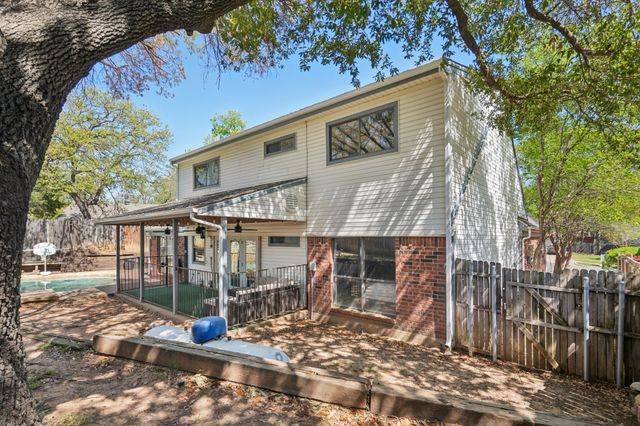 2307 Harrington Court, Euless, TX 76039