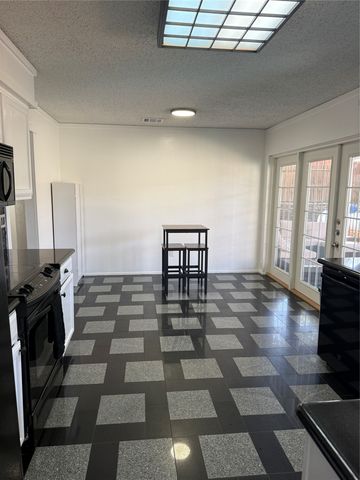 2307 Harrington Court, Euless, TX 76039