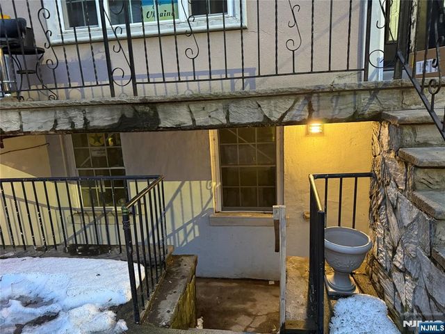 105 Storms Avenue 8001, Jersey City, NJ 07306