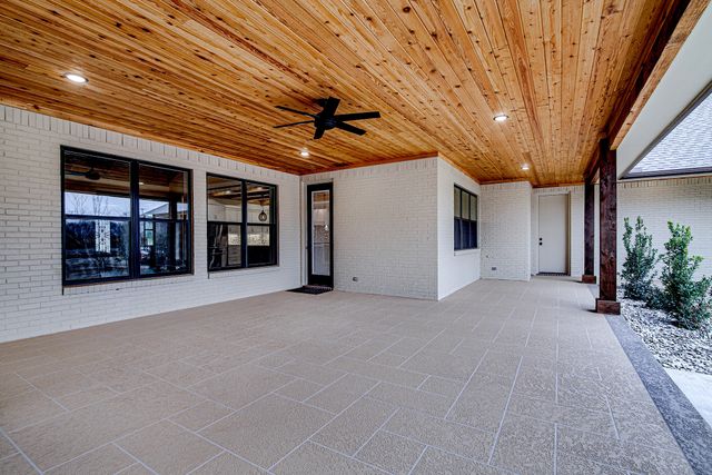 6301 Big Elk Drive, Fort Worth, TX 76140