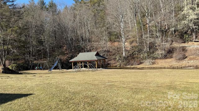 207 Receptive Drive 29, Glenville, NC 28736