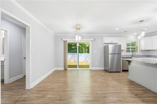 109 Brooke Ridge Drive, Thomasville, NC 27360