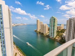 300 S Biscayne Blvd T-2910, Miami, FL 33131