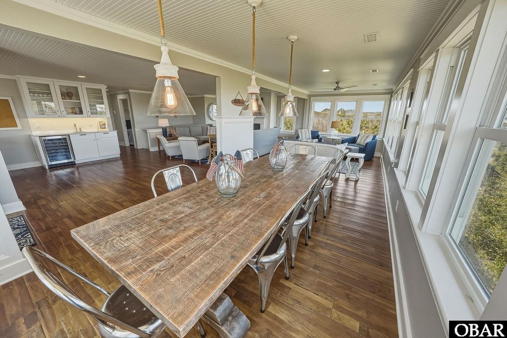 Image 11 of property listing at 12 Fourth Avenue Lot 19, Southern Shores, NC 27949