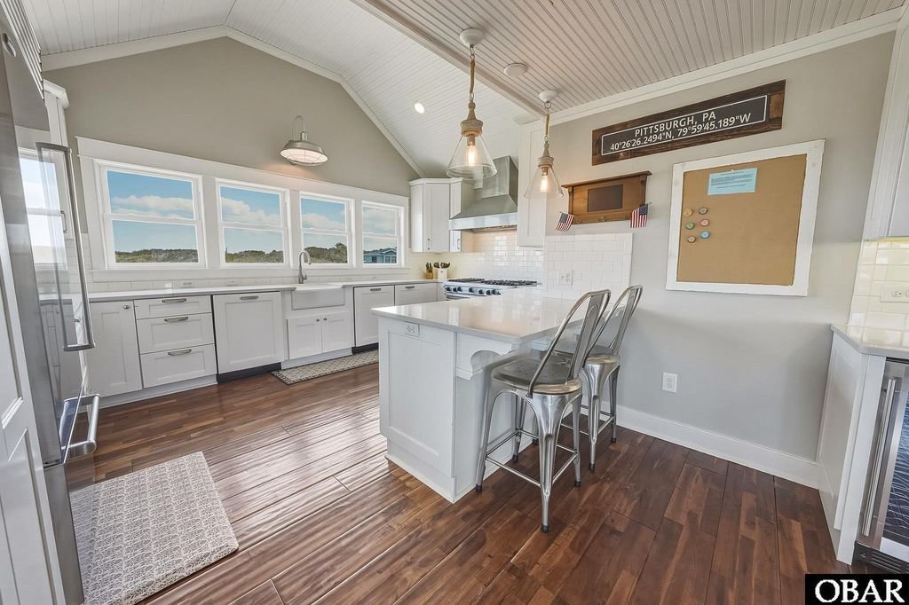 Image 16 of property listing at 12 Fourth Avenue Lot 19, Southern Shores, NC 27949