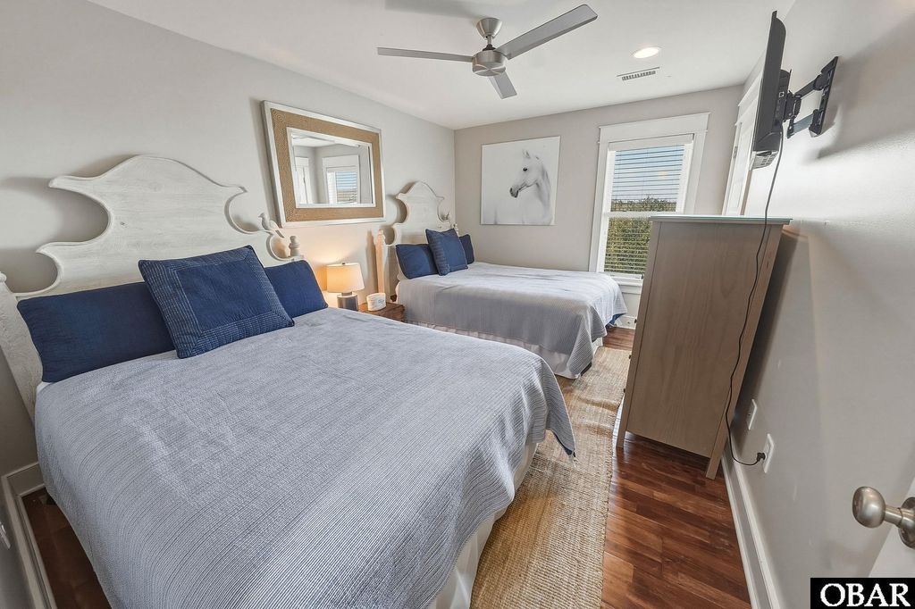 Image 28 of property listing at 12 Fourth Avenue Lot 19, Southern Shores, NC 27949