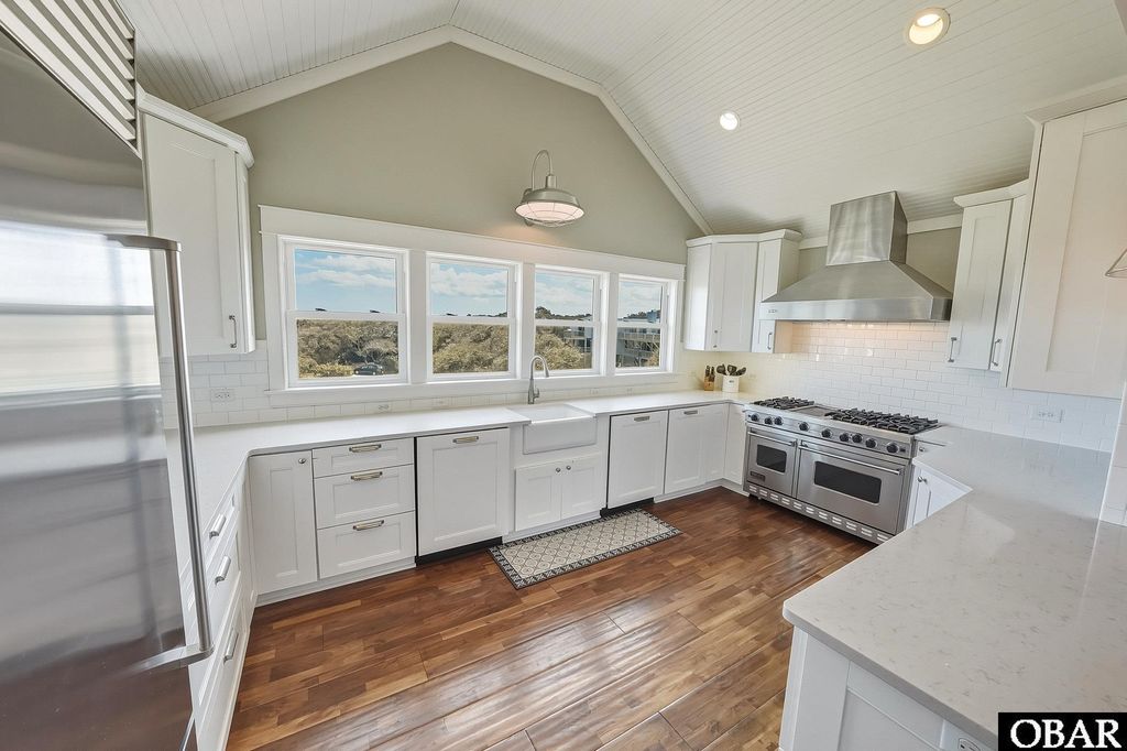 Image 4 of property listing at 12 Fourth Avenue Lot 19, Southern Shores, NC 27949