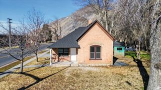 805 E 400 S, Springville, UT 84663