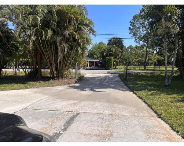 8264 Palomino Drive, Lake Worth, FL 33467
