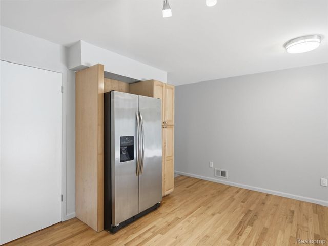2387 Sanders Place, Bloomfield Hills, MI 48302