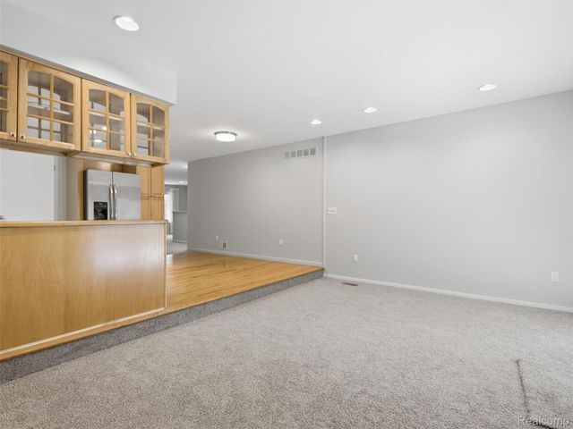 2387 Sanders Place, Bloomfield Hills, MI 48302