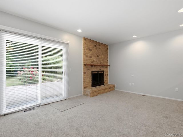 2387 Sanders Place, Bloomfield Hills, MI 48302